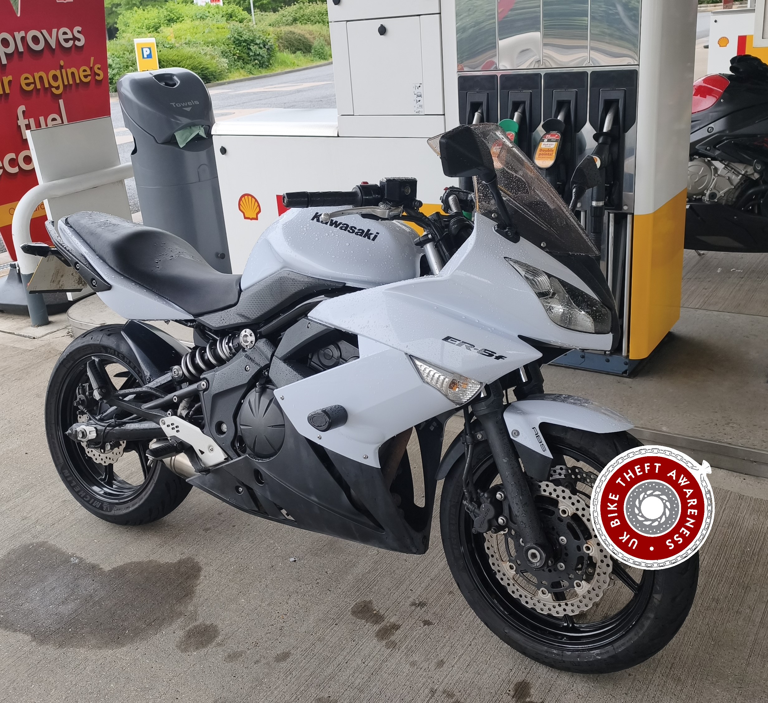 stolen kawasaki er6f